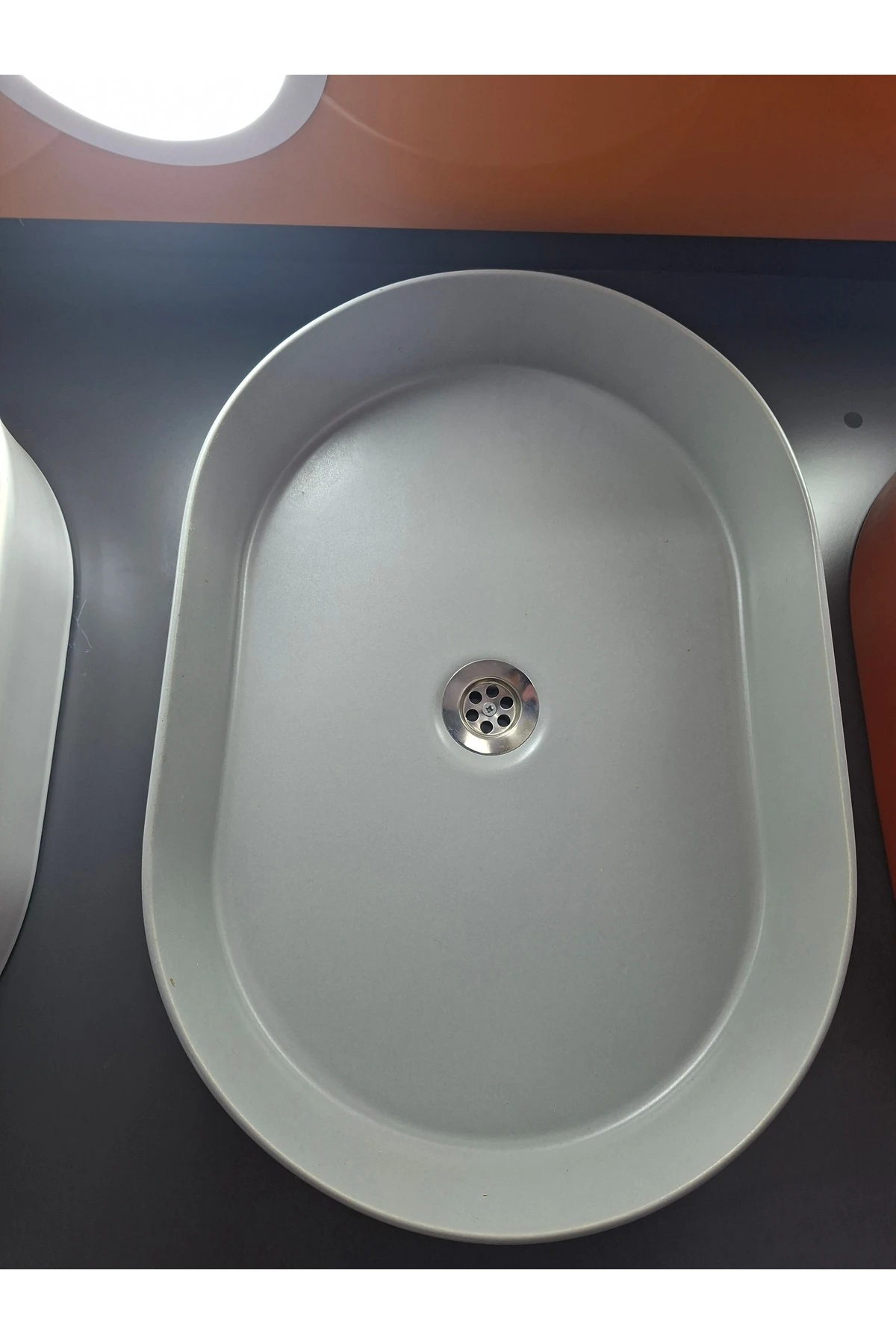 Tezgah üstü lavabo gri