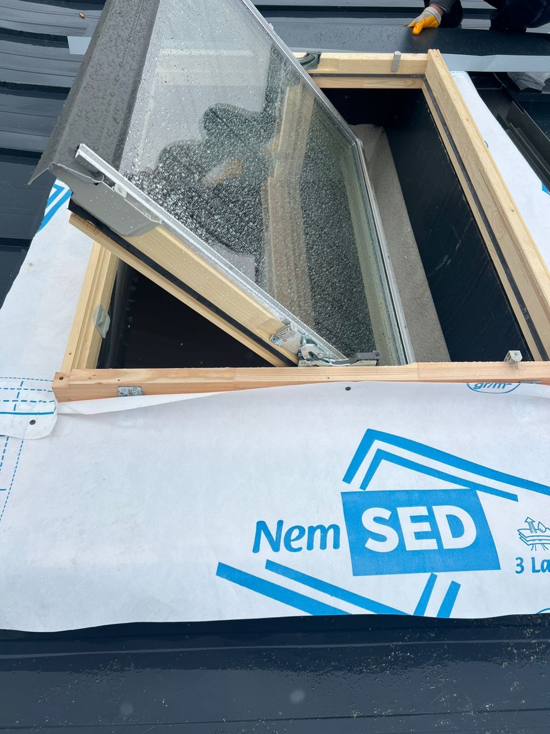 ÇATISER WABİS  DORVENT 100GR. Çatı Cephe Örtüsü 3 Layer 160M²/RULO TYVEK