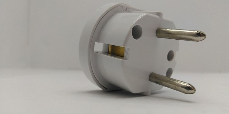 Ingiliz Fiş Çevirici Adaptör Çevirici Topraklı F-09 1 Adet