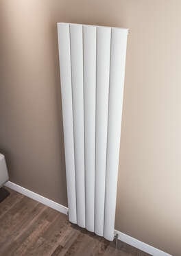 Kavala Dikey Alüminyum Radyatör 470X1800 Pütürlü Antrasit (7946)