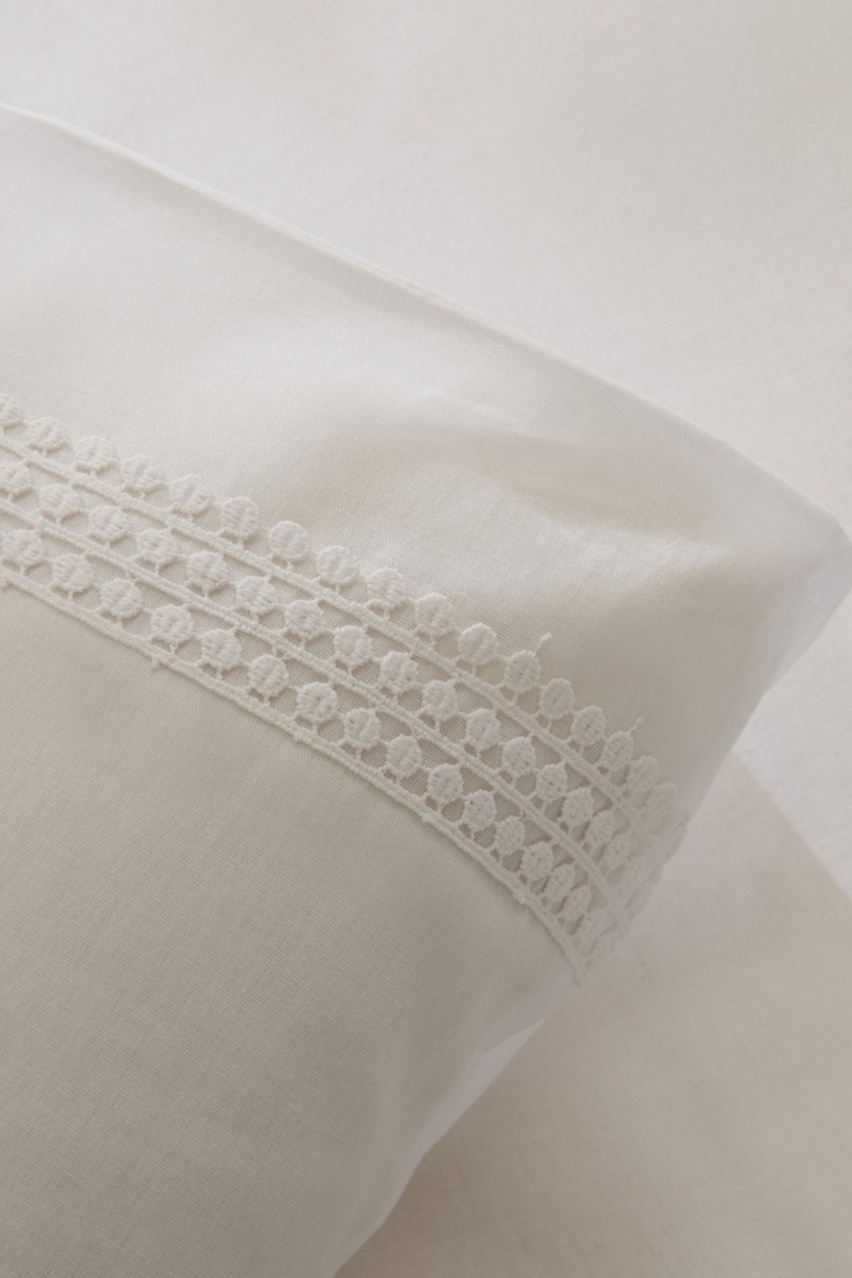 White Collection Fiorenza %100 Pamuk Çift Kişilik Nevresim Takımı Beyaz