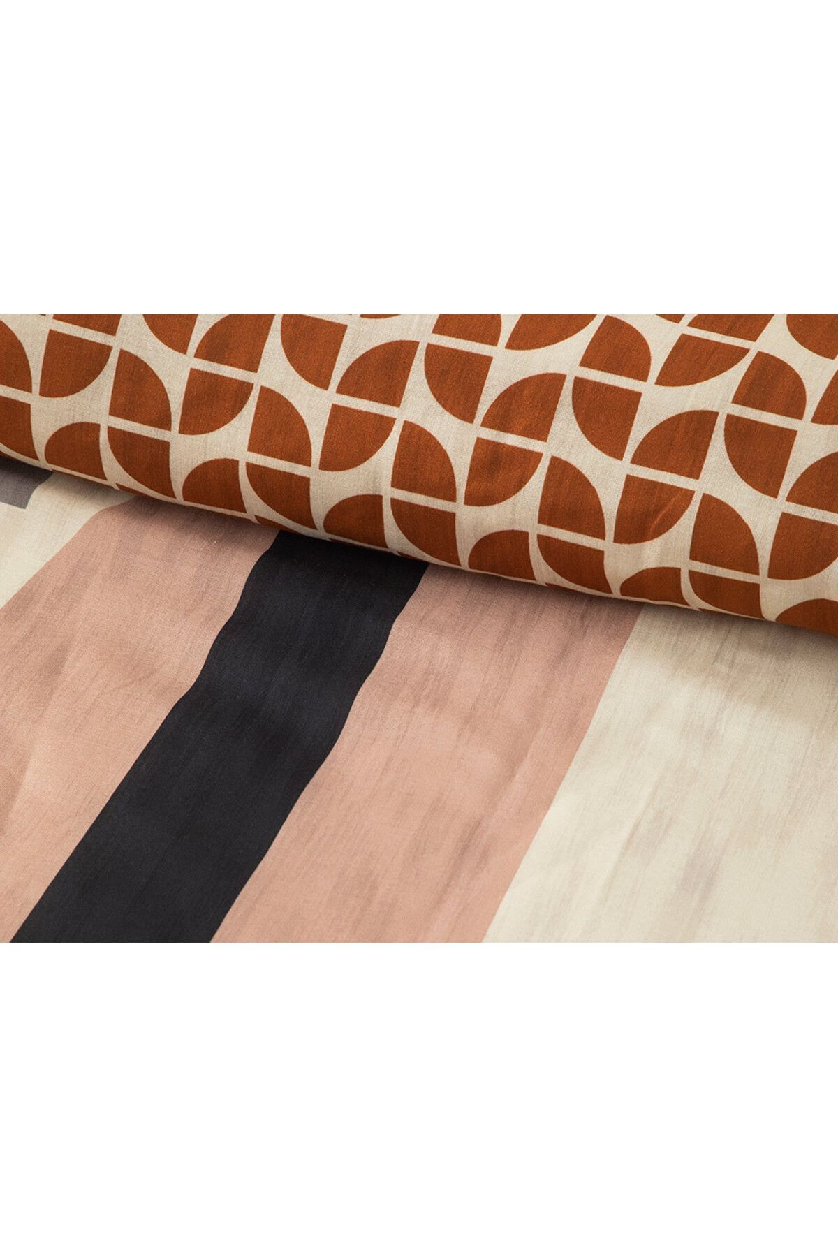 Dynamic Square Dijital Baskılı Soft Cotton Çift Kişilik Nevresim Seti 200x220 Cm Bej – Terracotta