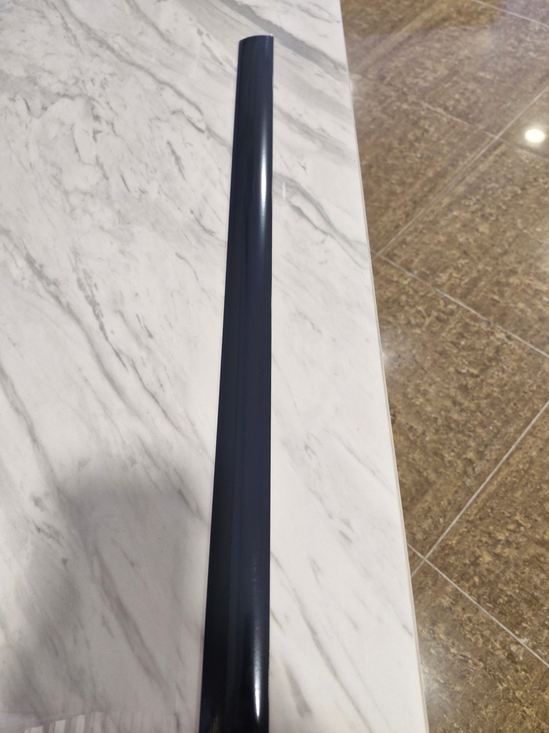 Parke Eşik Çıtası Kendinden Yapışkanlı Antrasit Renkli Alüminyum Profil 90 cm /3 Adet.