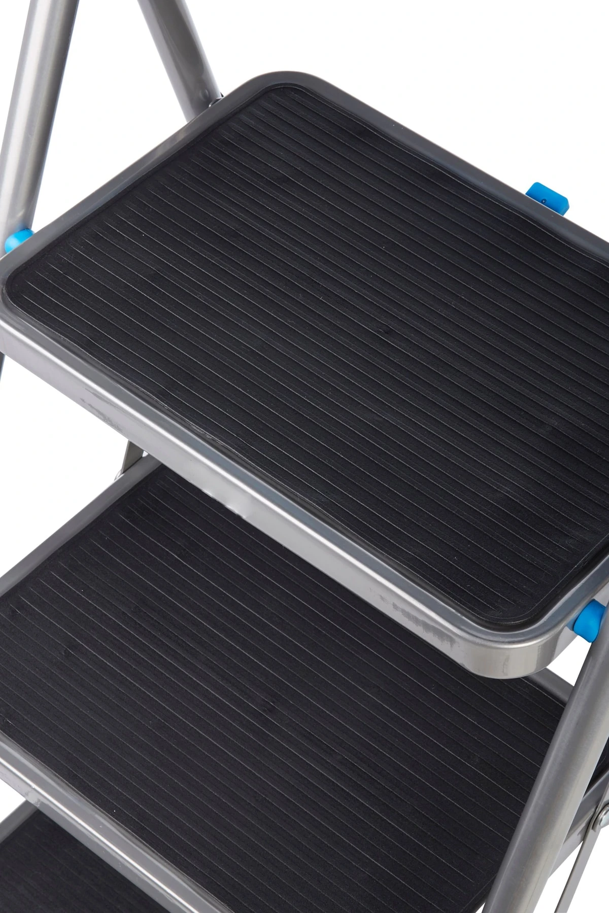 Merdiven 3 Geniş Basamaklı Kaymaz Katlanır Kilitli Cg014