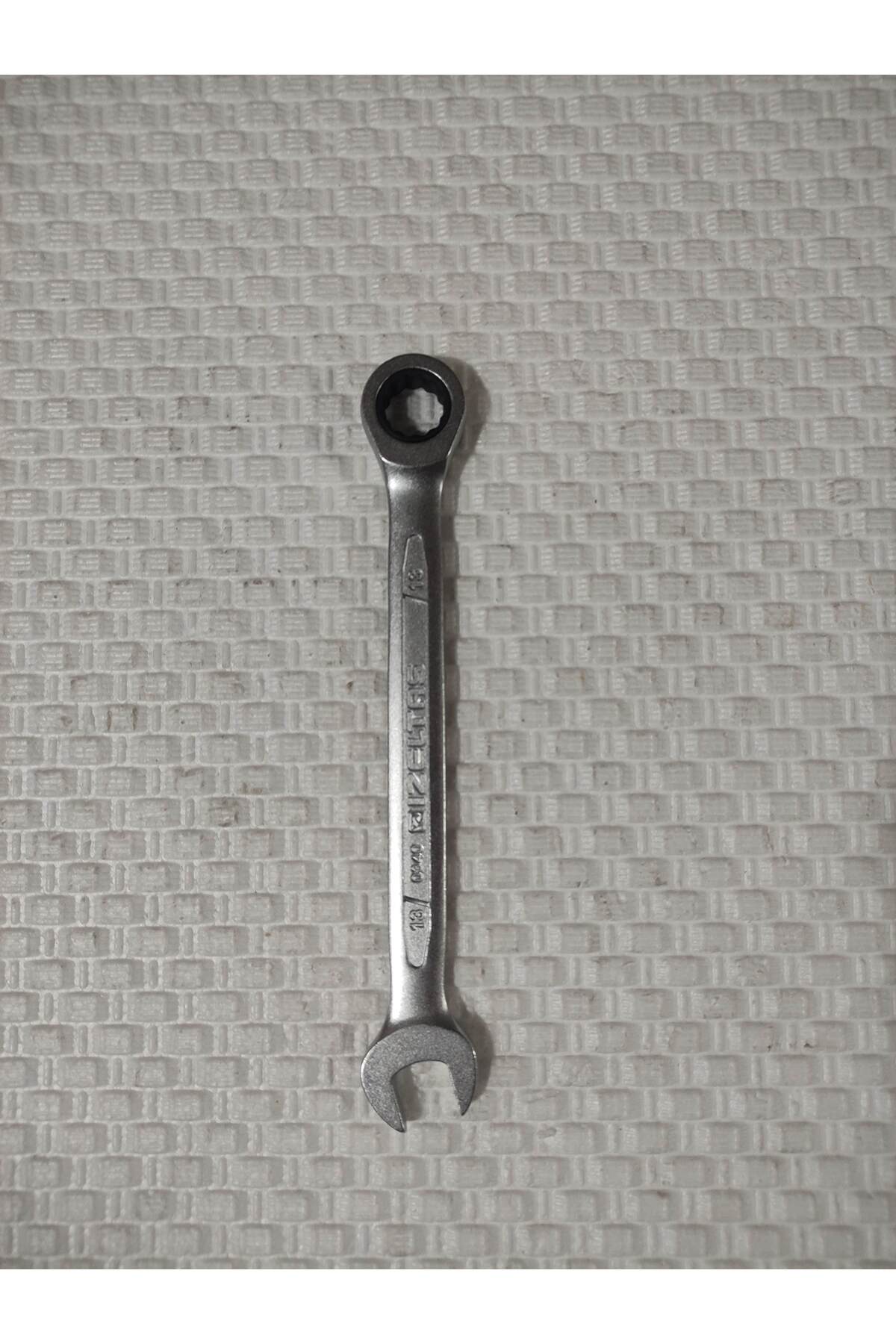 İZELTAŞ CIRCIRLI ANAHTAR 13 MM SAĞLAM KALİTE 90 GR UZUNLUK :18 CM ORJİNAL ÜRÜNDÜR 1 ADET