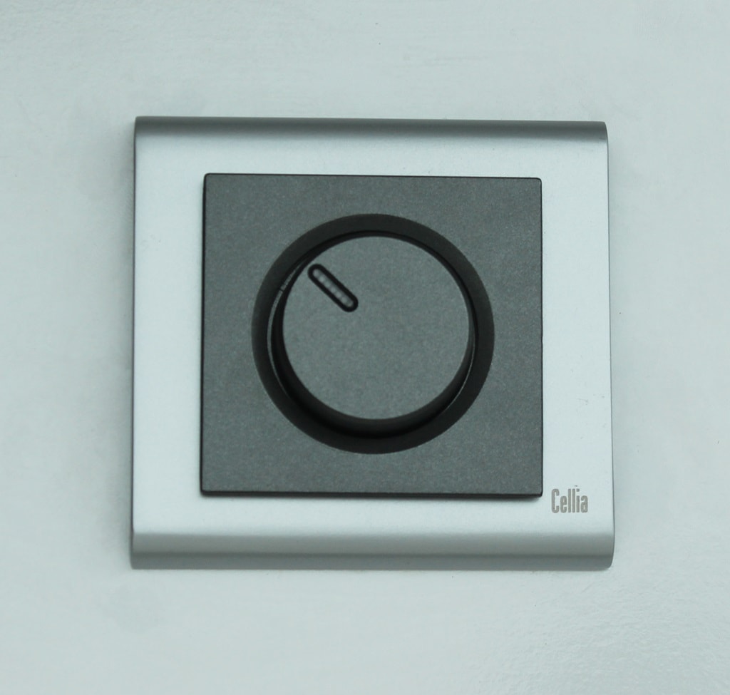 Cellia Cellia Dimmer Füme Kapak Mat Krom Çerçeve