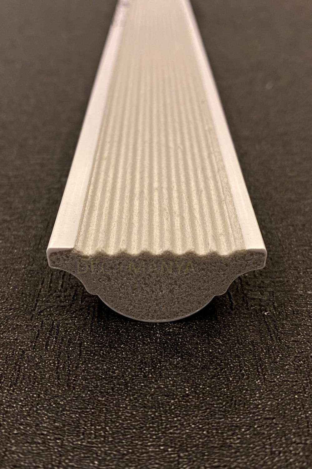 Boyanabilir Duvar Çıtası 4 cm 5 Boy 12 M