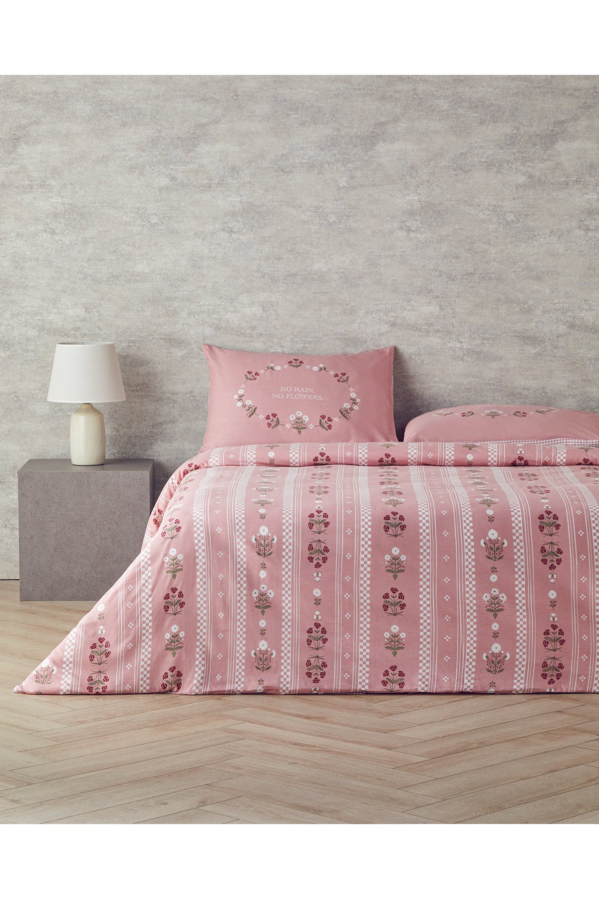 Retro Flower Pamuklu Çift Kişilik Nevresim Seti 200x220 cm Pembe