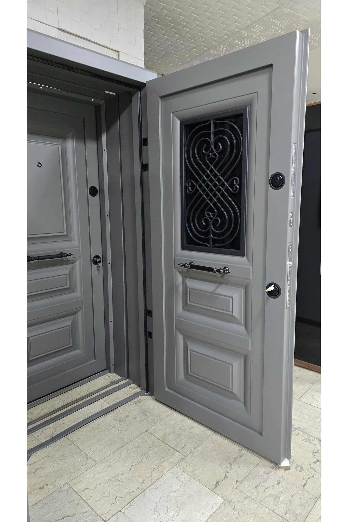 CAMLI ÇELİK KAPI SOL dış iklim