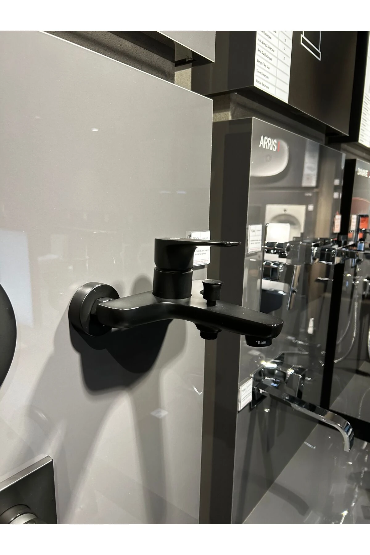 ZERO SİYAH BANYO BATARYASI VE TEMA 53243-2M