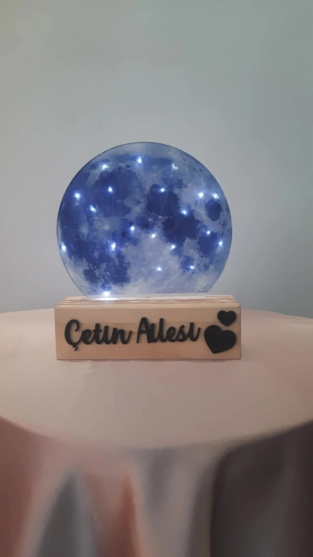 Led Işıklı Pleksi Dolunay Kişiselleştirilebilir Dekoratif Biblo Harvey Kediler Anahtar Askılığı