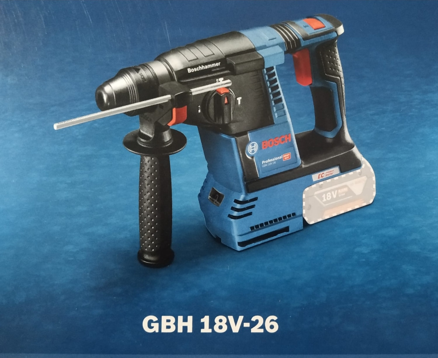 BOSCH Profesyonel Set: Akülü Kırıcı-Delici Gbh 18V-26 + Akülü Darbeli Vidalama/somun Sıkma Makinesi Gdx 18V-200 + Akülü Avuç Taşlama Makinesi Gws 18V-10 + 2 x 5.0 Ah Akü Çanta Içinde