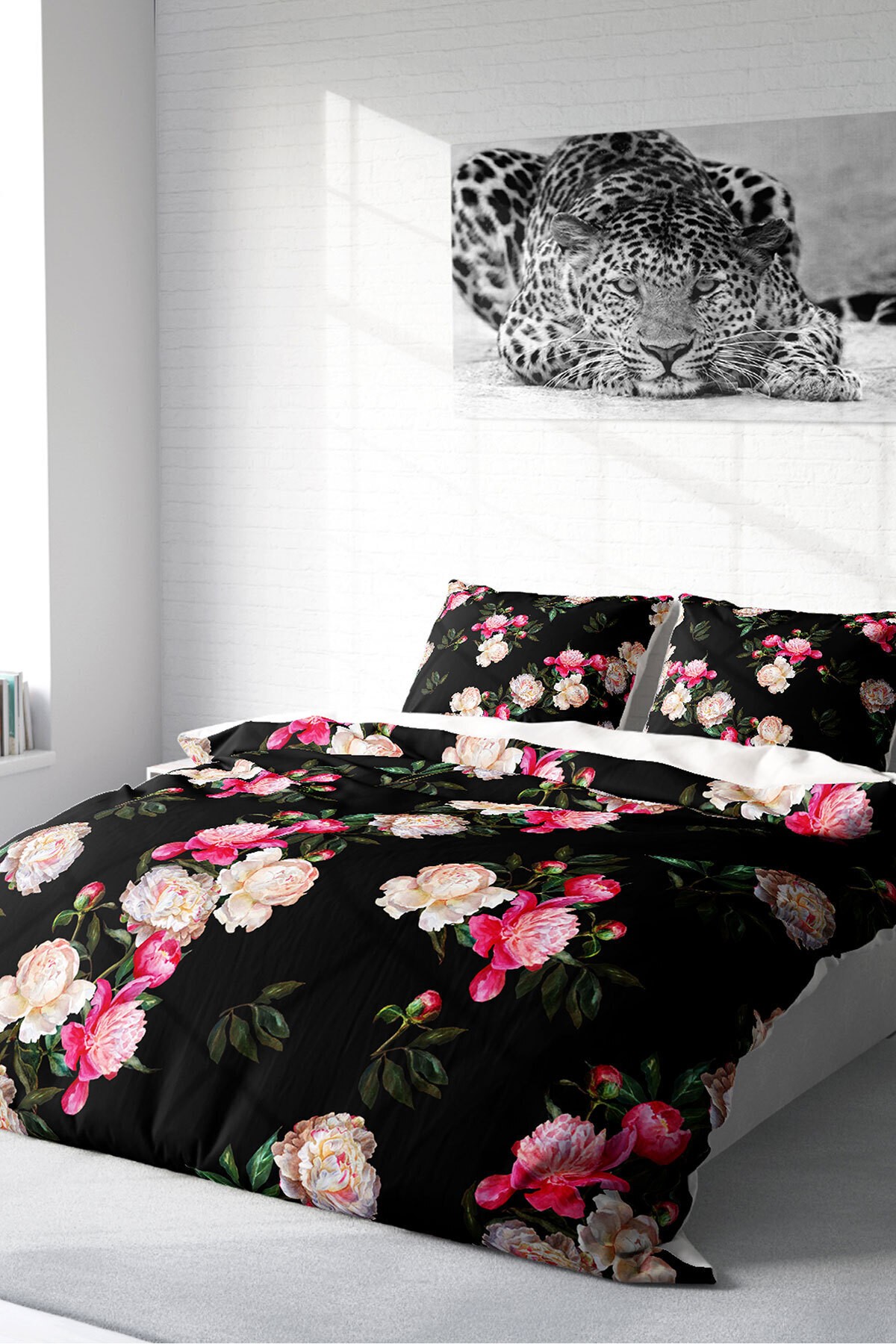 Lastikli Çarşaflı %100 Pamuk Saten Çift Kişilik Nevresim Takımı Black Flower