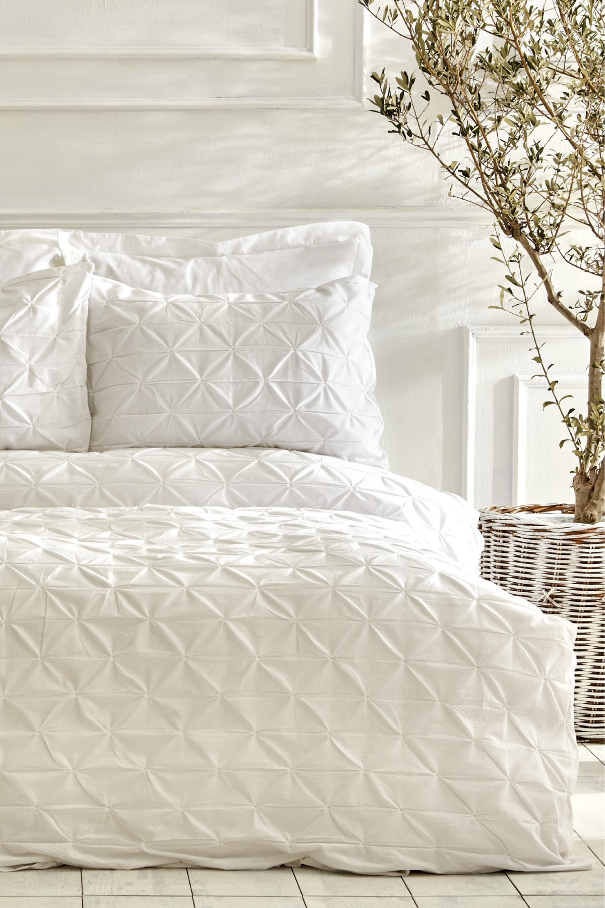 White Collection Castello %100 Pamuk Tek Kişilik Puntolu Nevresim Takımı Beyaz