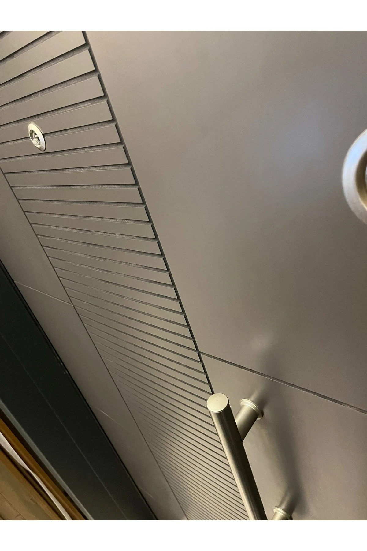 Çelik Kapı, Tırnaklı Çelik Kapı, Daire Kapısı, Çelik Kapı, Ahşap Desenli Kapı Sağ Açılım