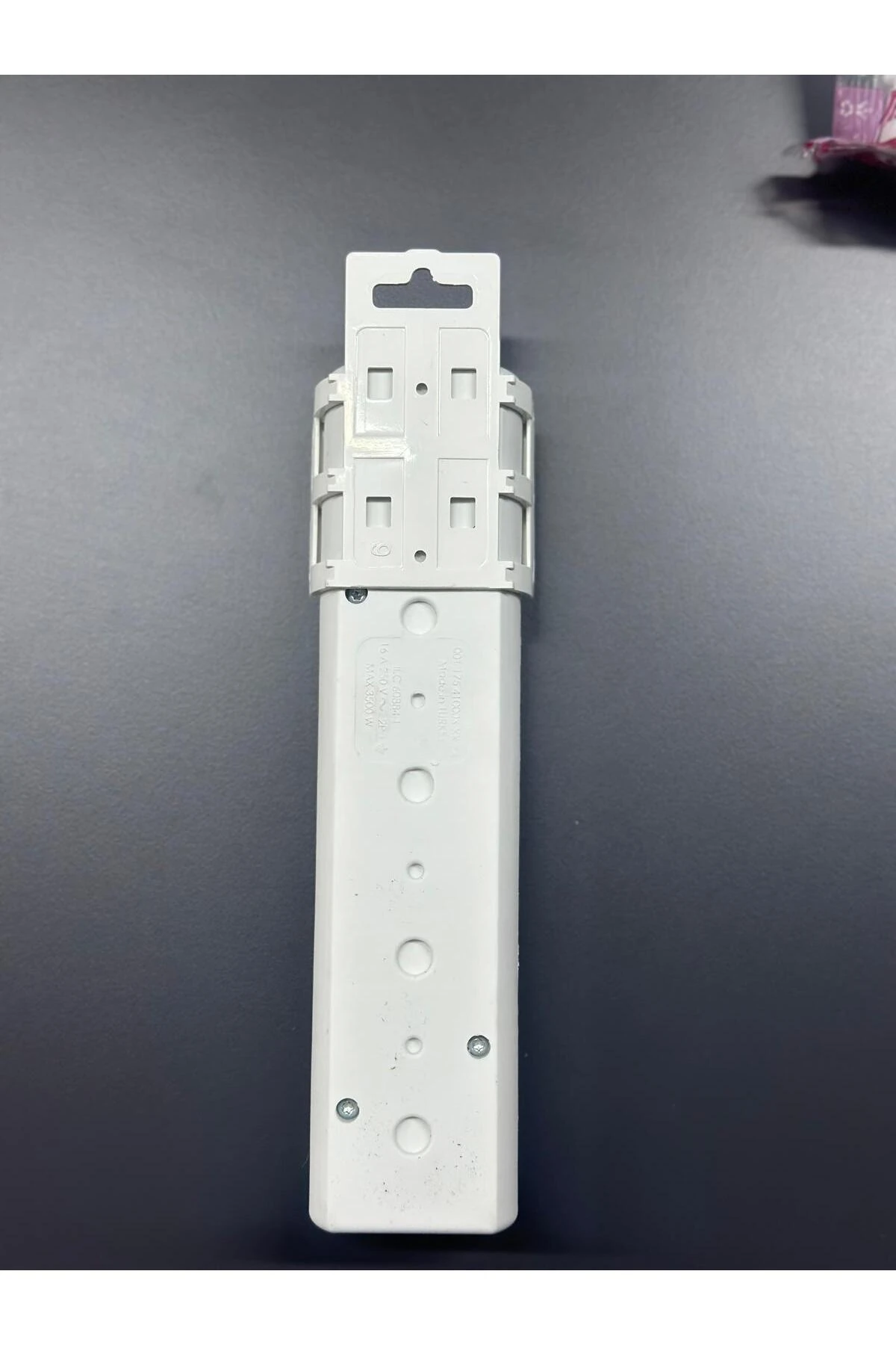 4'lü Grup Priz Çoçuk Korumalı Duvara Montaj Aparatlı