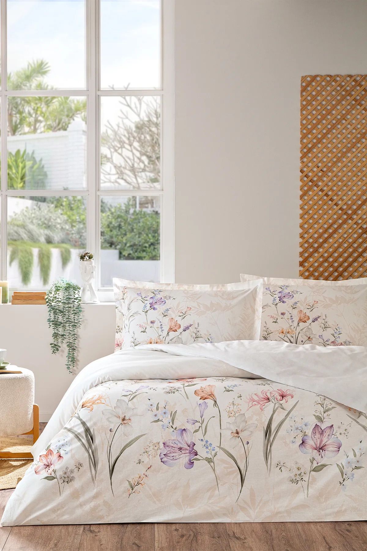 White Lily Çift Kişilik Lastikli Fitted Çarşaflı Nevresim Takımı