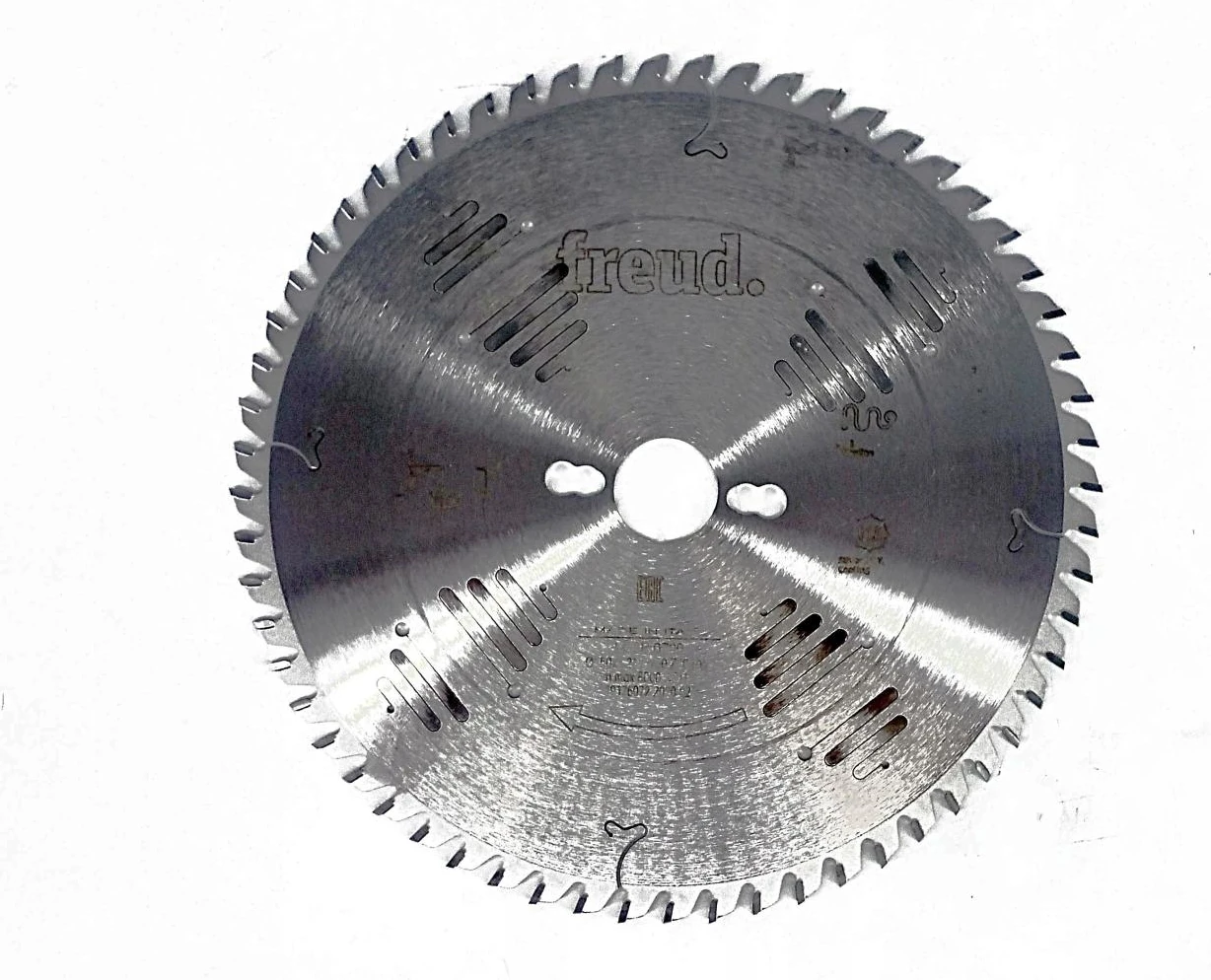 Freud LG2B 0700 250X30X3,2 mm Ahşap Testere 60 Diş