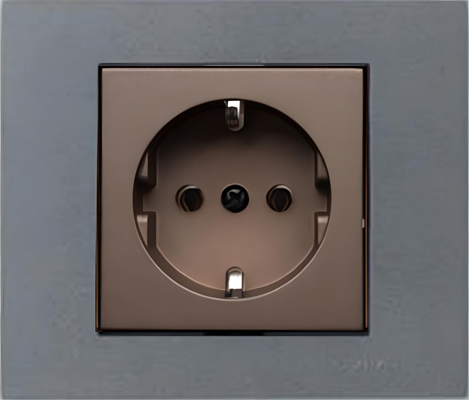 Grano Metalik Topraklı Priz Mocha + Füme Çerçeve