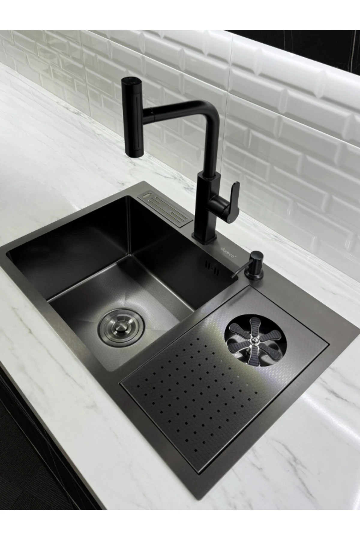 Moderno Paslanmaz Çelik Bardak Yıkamalı Akıllı Mutfak Evyesi Bal Peteği Yüzey Siyah 68x45cm Eviye