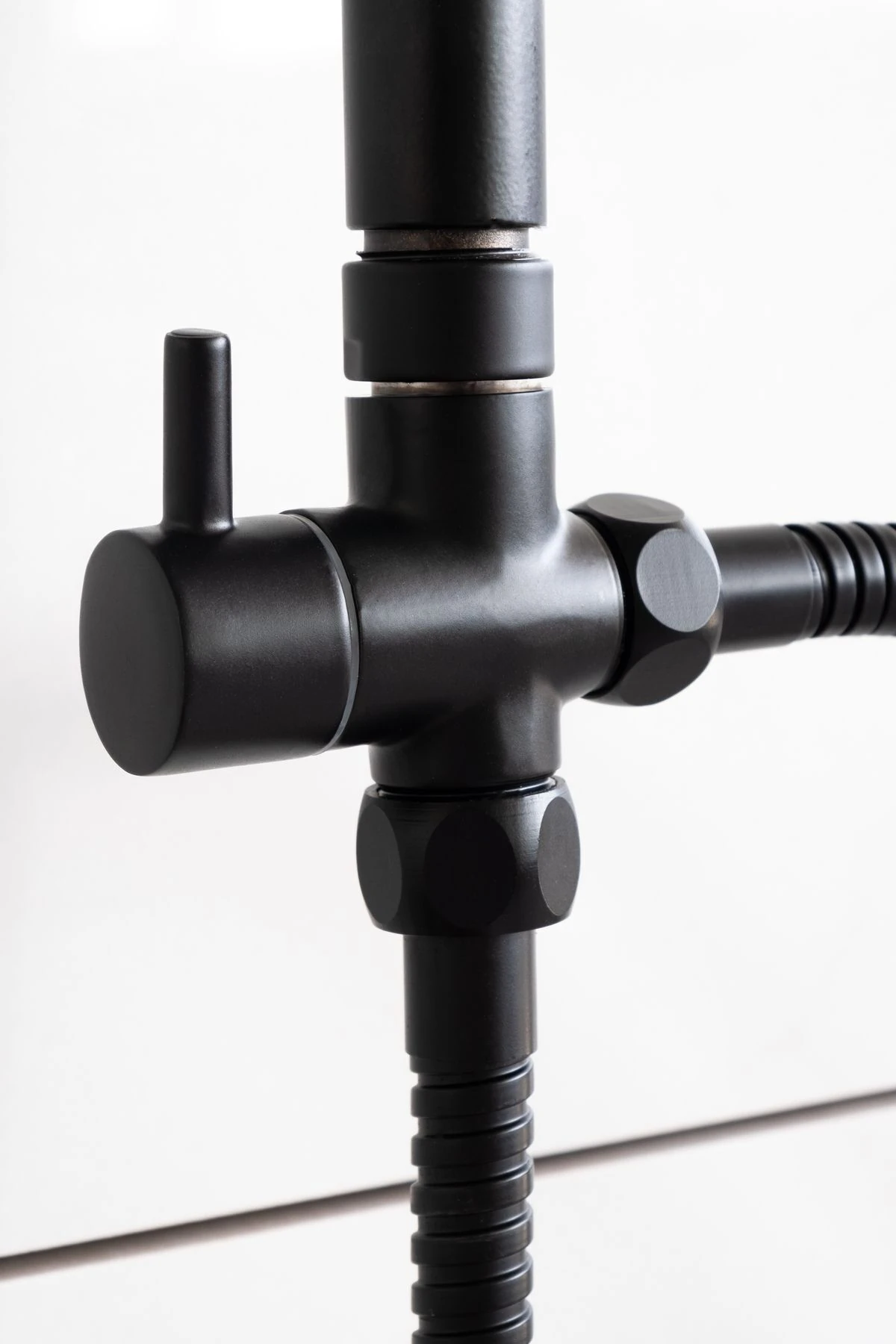 Banora Lux Kare Robot Duş Sistemi, Fonksiyonlu El Duşu, Paslanmaz Çelik, Standart Sabunluk, Siyah