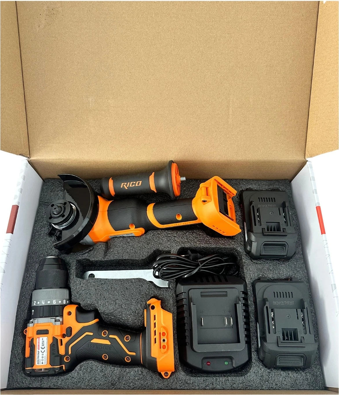 028-RE0040 Şarjlı Darbeli Matkap ve Şarjlı Avuç Içi Taşlama Seti 4AH 20V