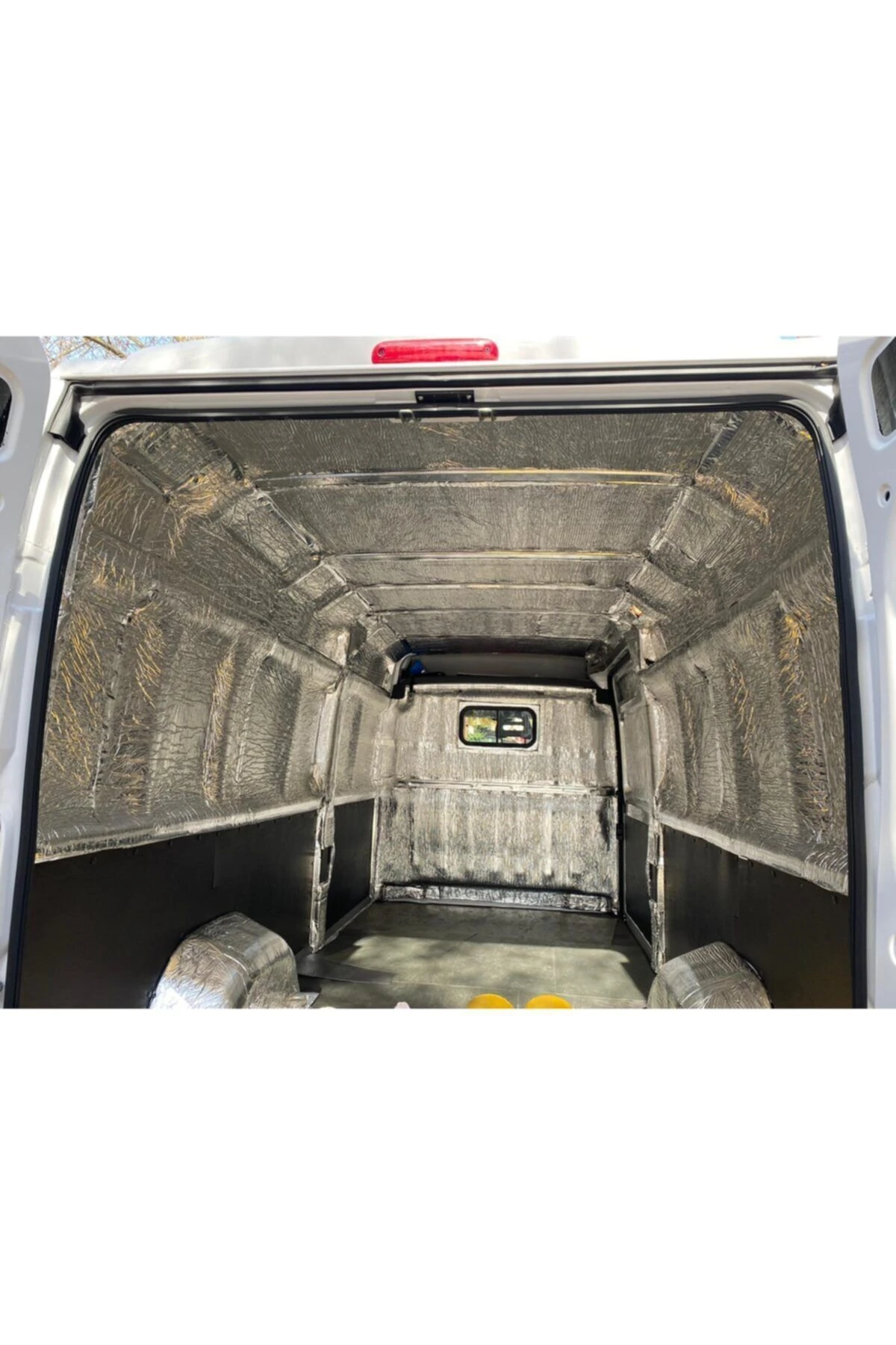 6mm- 100x100cm Alüminyum Folyolu Kendinden Yapışkanlı Oto Ses Ve Isı Yalıtım Malzemesi 6-mm 100x100