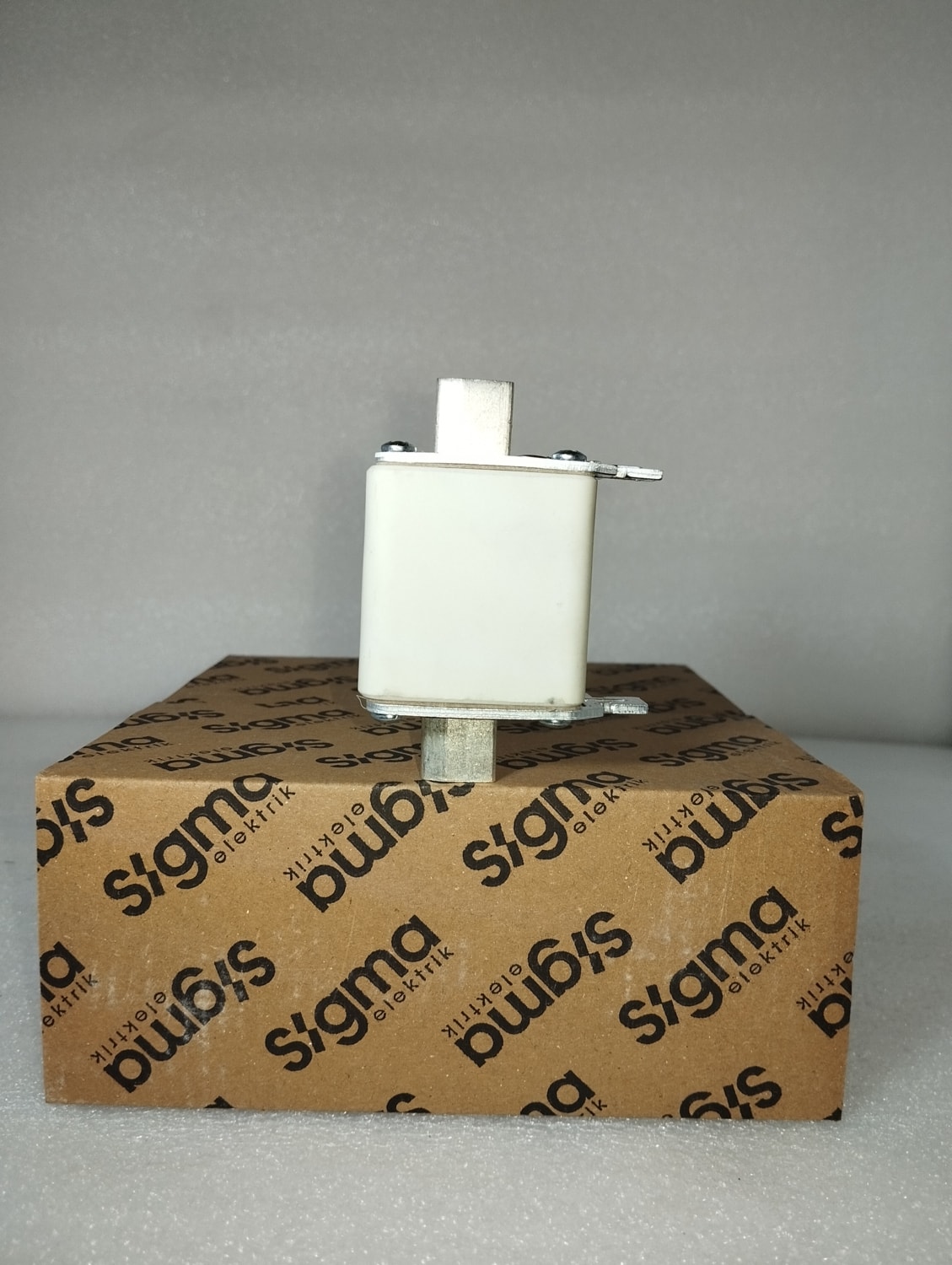 SNH00I0040 Çift Göstergeli Bıçaklı Sigorta 40A 120kA