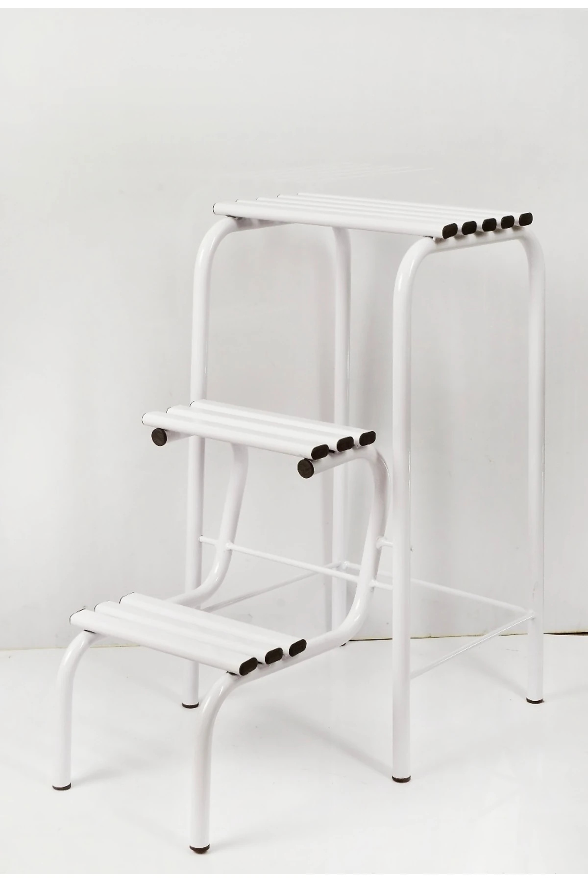 Üç Basamaklı Katlanabilir Beyaz Rengi Merdiven Ve Tabure