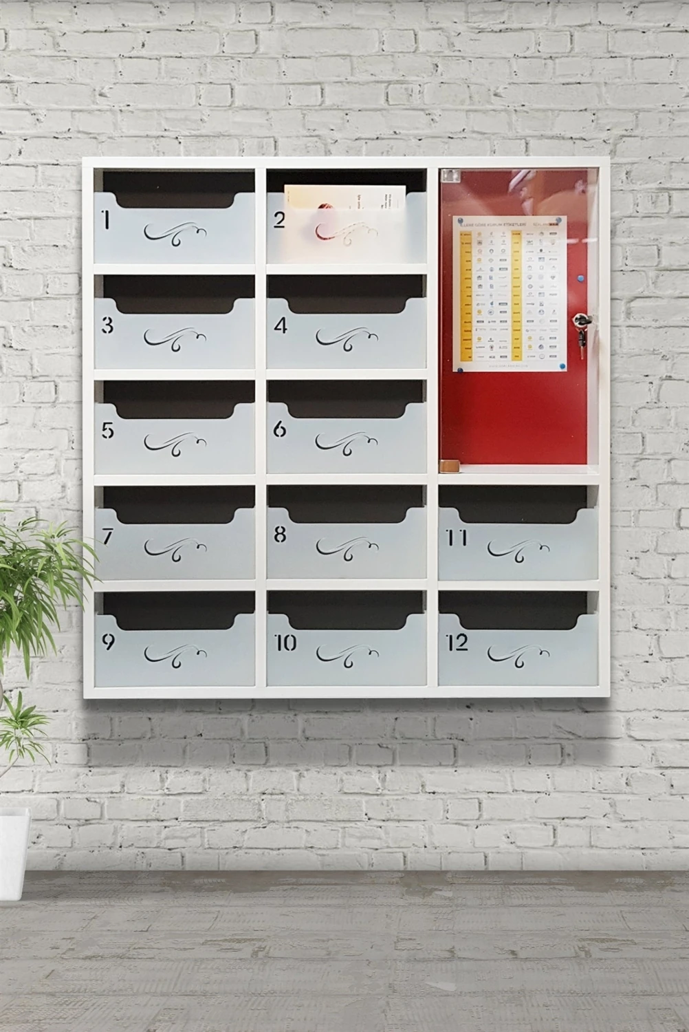 - 12 Dairelik Apartman Ilan Panolu Posta Kutusu