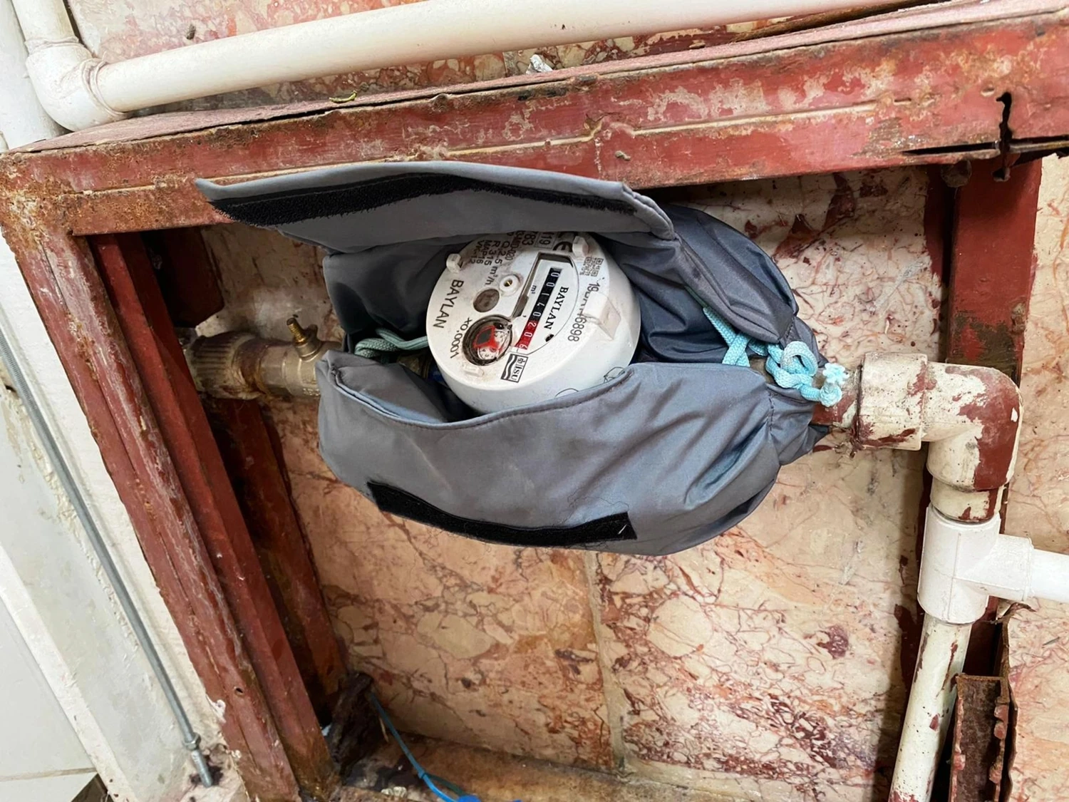 Ev Su Saati Sayaca Kar - Dona (Donmaya) Karşı Koruma Isı Ceketi Izolasyon Ev Su Saati