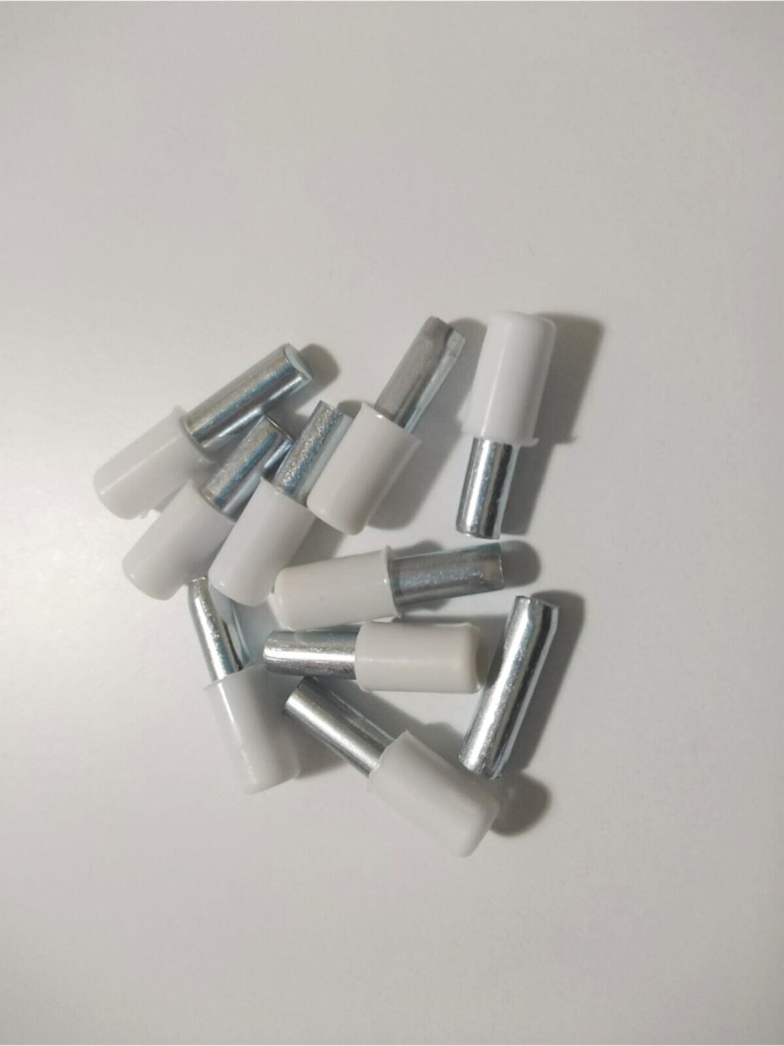 Metal Başlı Raf Pimi-Beyaz 100 Adet Raf Pimleri