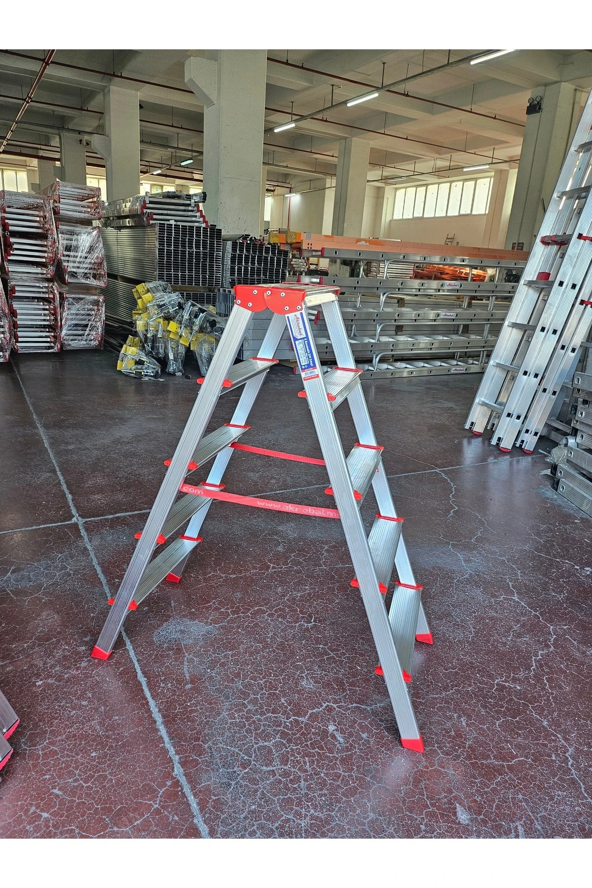 5 Basamaklı Çift Çıkışlı Alüminyum Merdiven