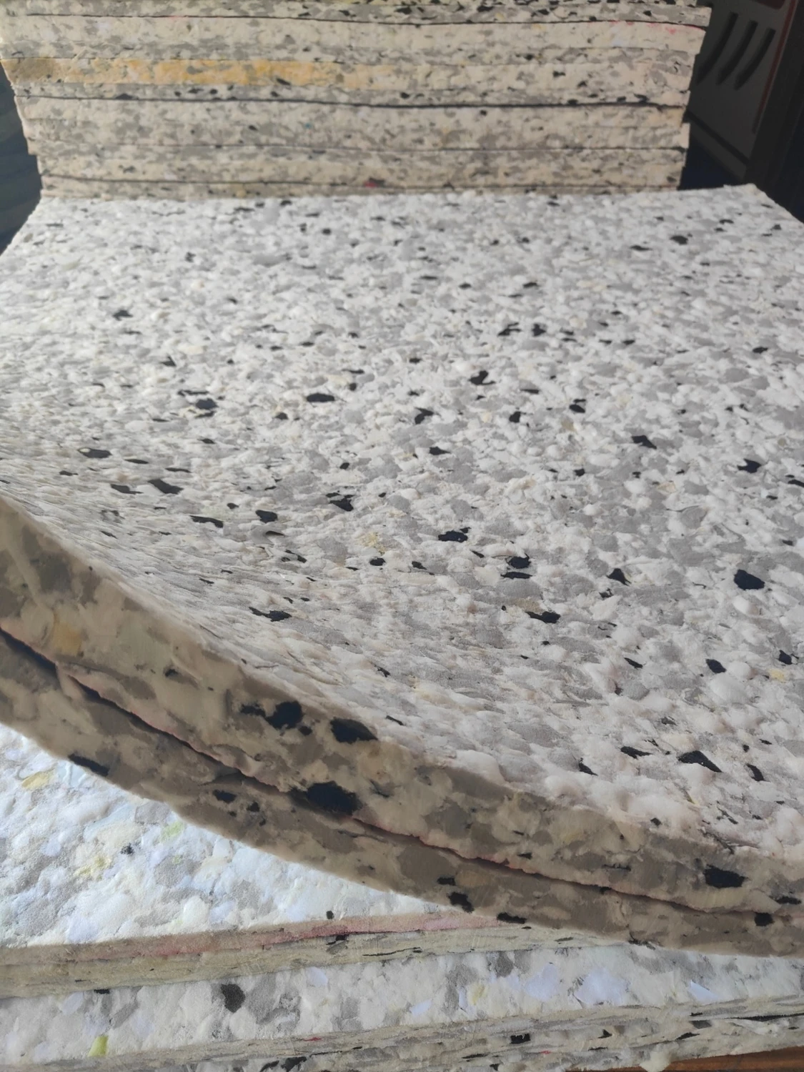 Bondex Ses Yalıtım Süngeri – 20mm, 50x50cm – Duvar ve Tavan Ses Yalıtım Süngeri