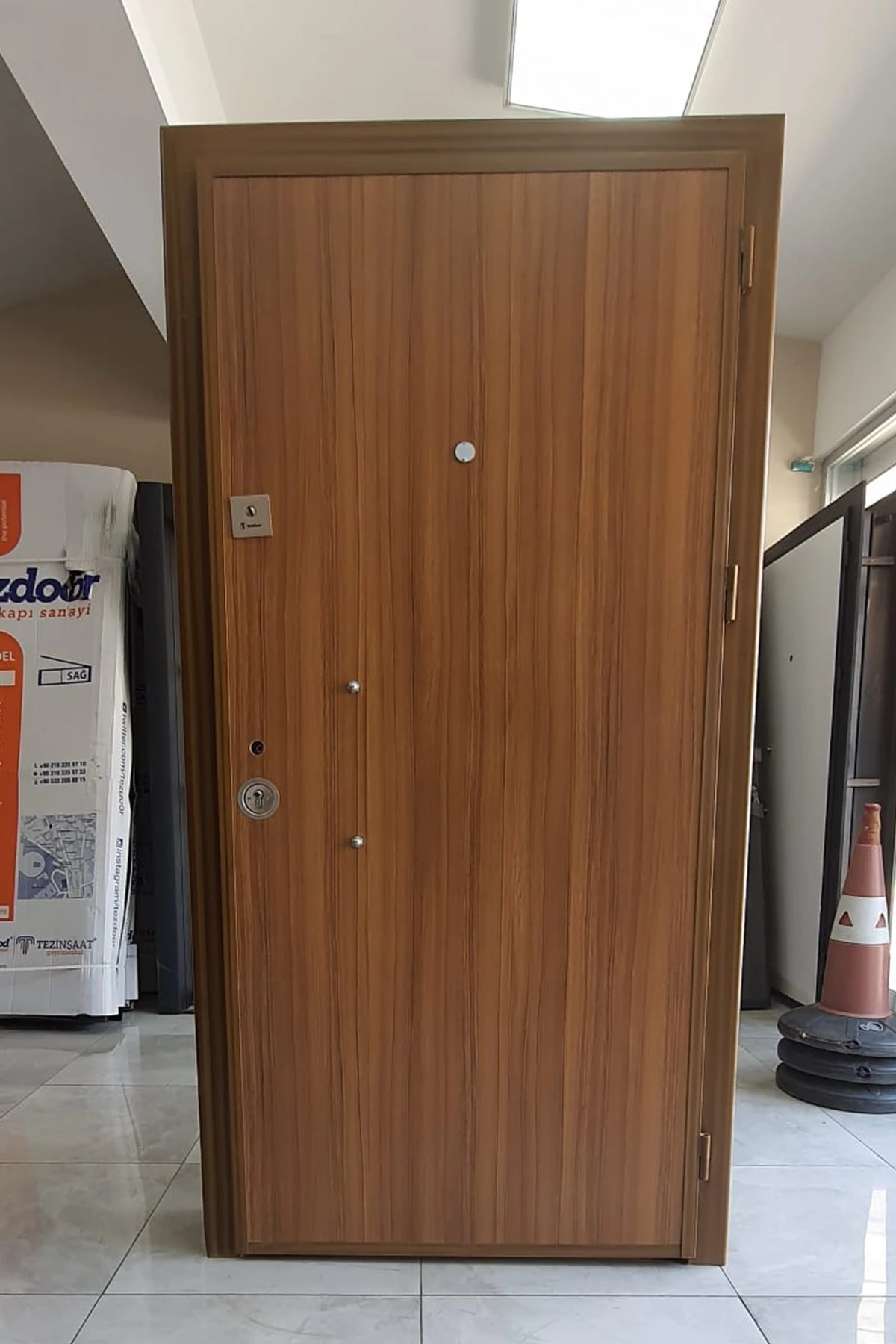 Eskitme Görünüm Çelik Kapı, Ahşap Desenli Daire Kapısı, Çelik Kapı Sol Açılım