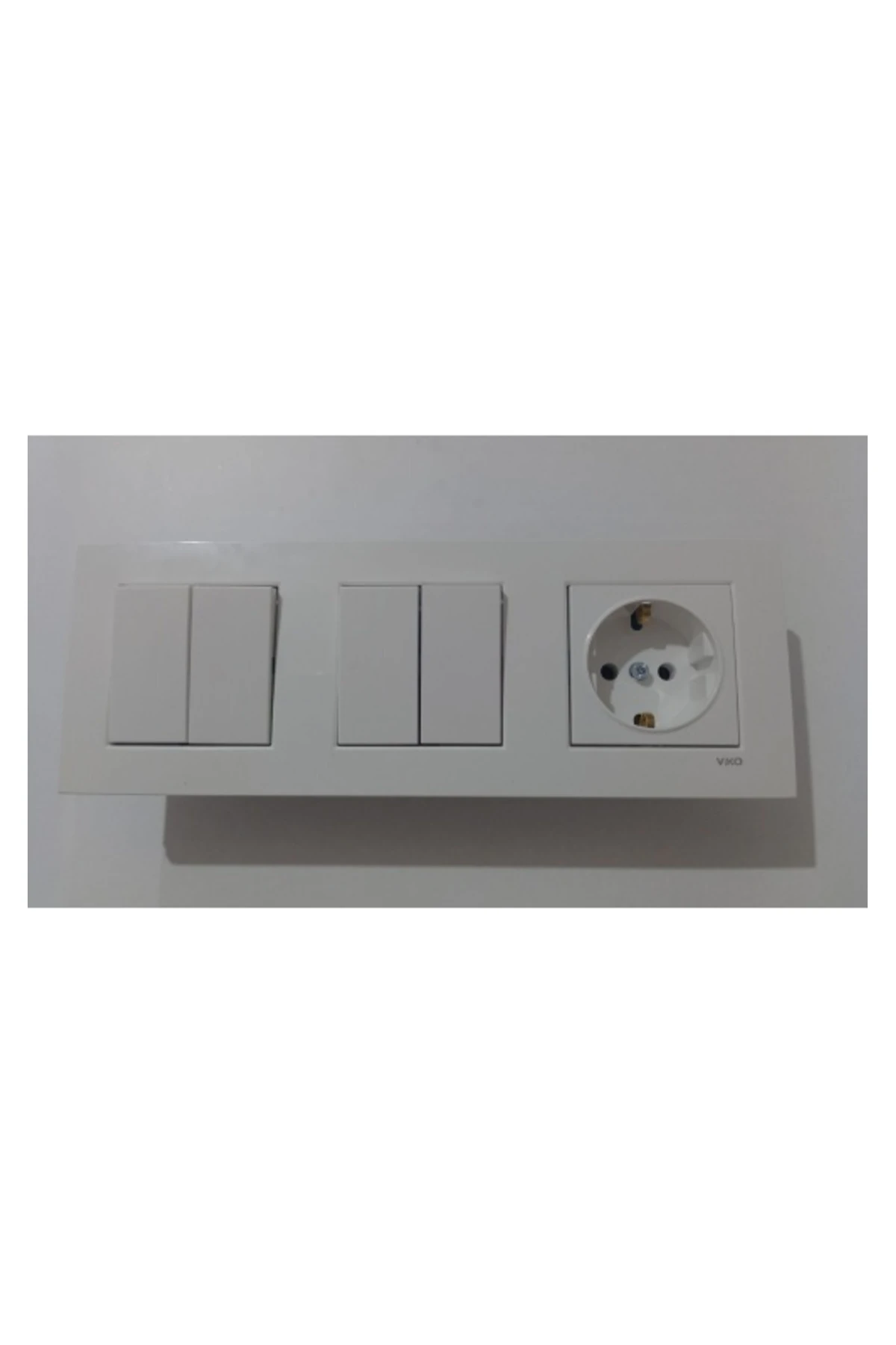 Viko Karre Beyaz 3lü Set Komitatör(İKİLİ ANAHTAR) Komitatör(İKİLİ ANAHTAR) Topraklı Priz