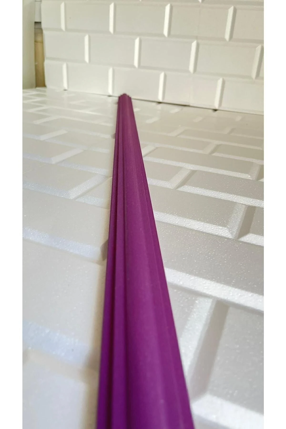 Mor Minella01 Duvar Çıtası Kendinden Yapışkanlı Stropiyer 4cm 100 Cm