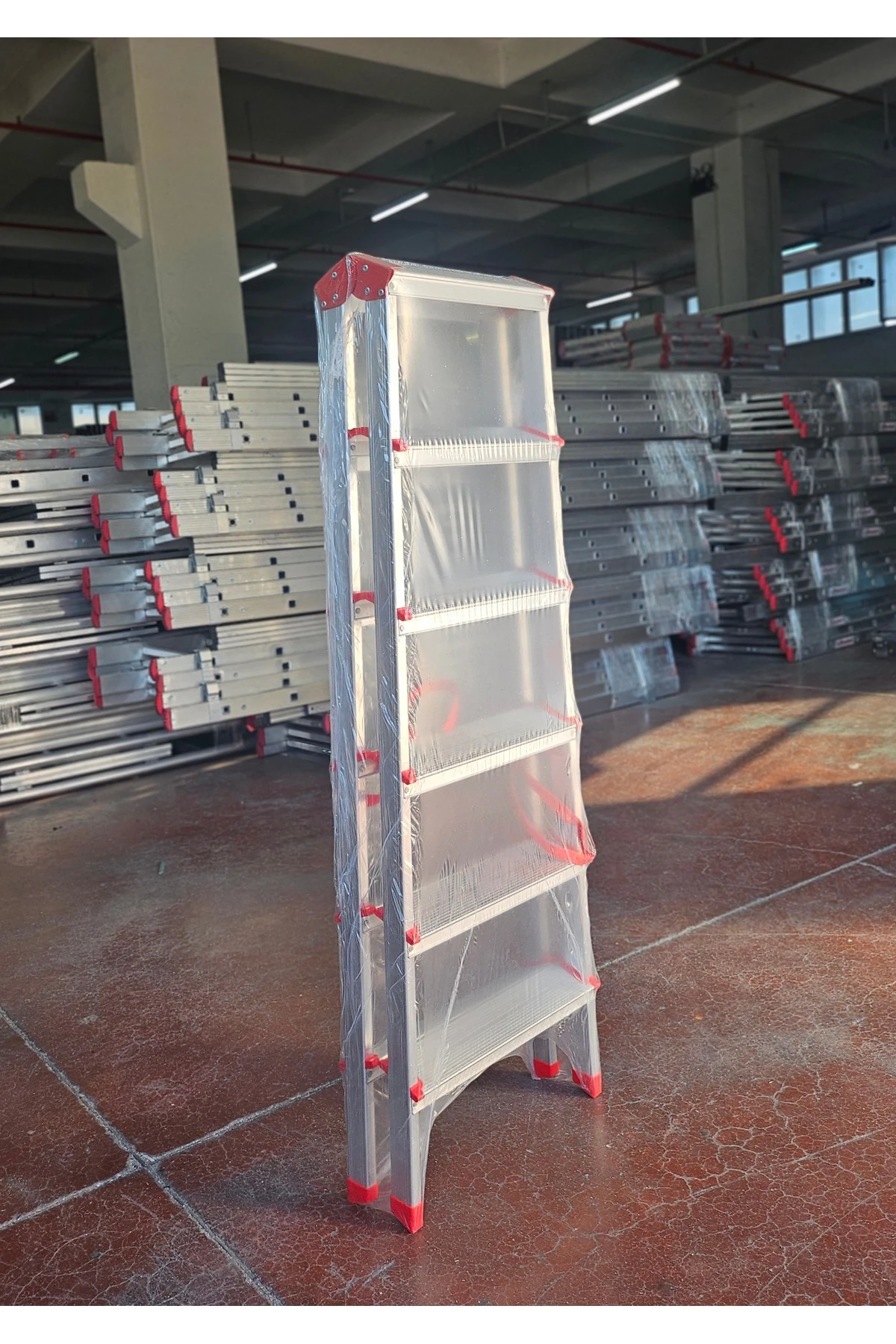 6 BASAMAKLI ÇİFT ÇIKIŞLI MERDİVEN