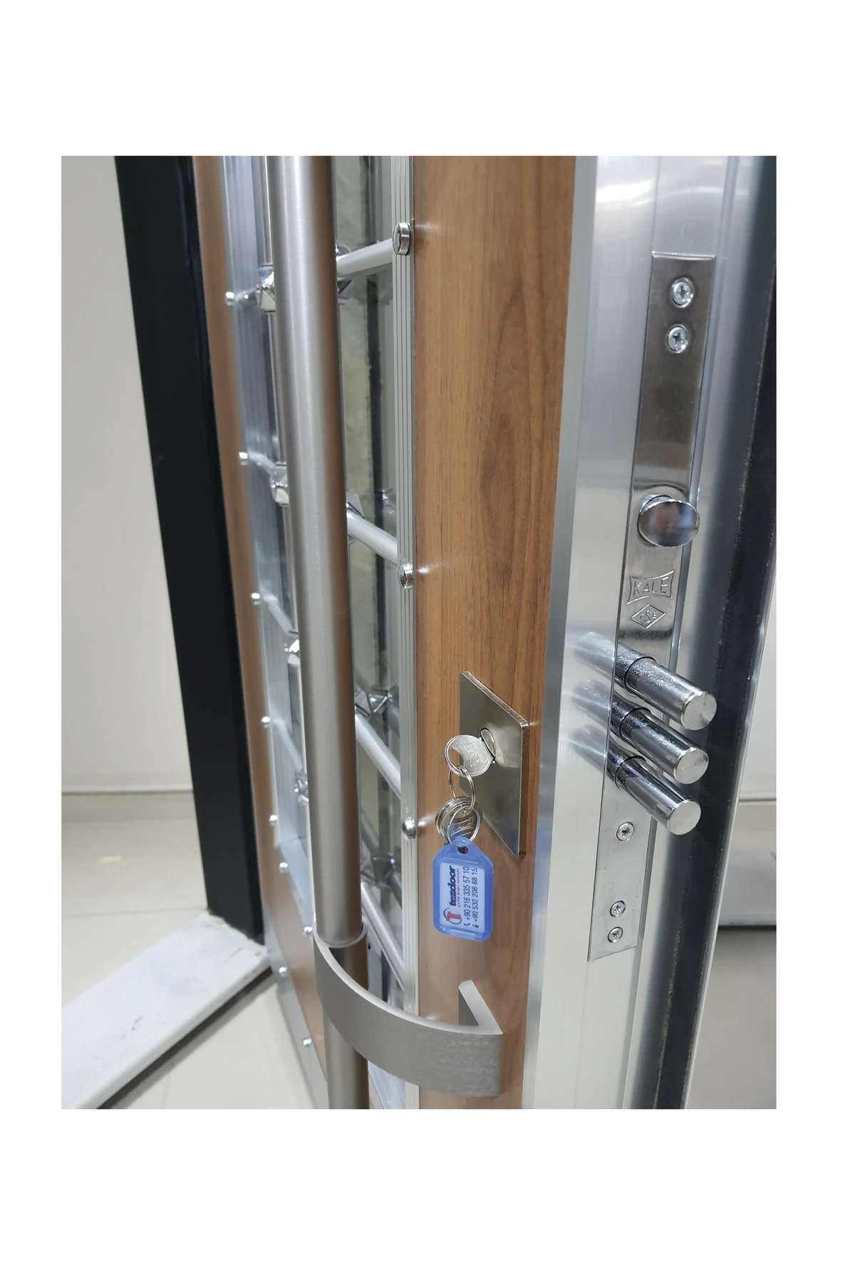 Çelik Kapı Siyah Renk Statik Kasalı Saruhan Renk Ahşahçelik Kapı, Apartman Giriş Kapısı Sol Açılım