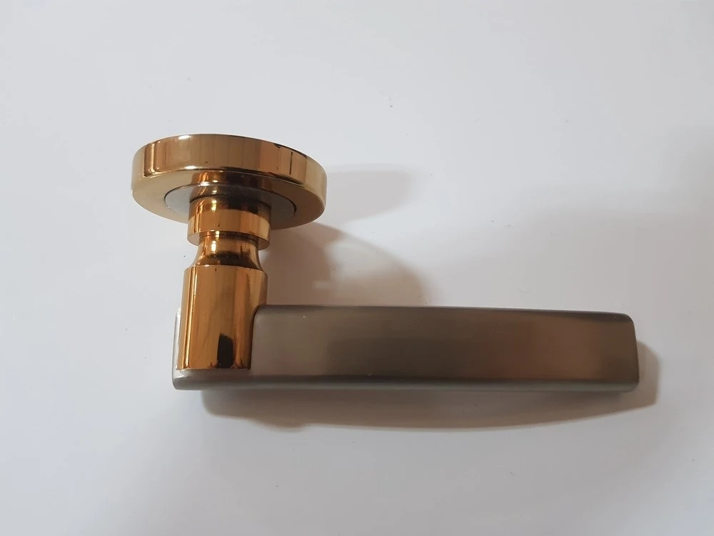 Çelik Kapı Kolu Rozetli Elit Albrifin Saten Sağ