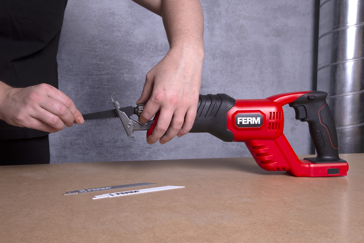 Fx-Power RSM1021 - 20V Akülü Tilki Kuyruğu Testere (Aküsüz)