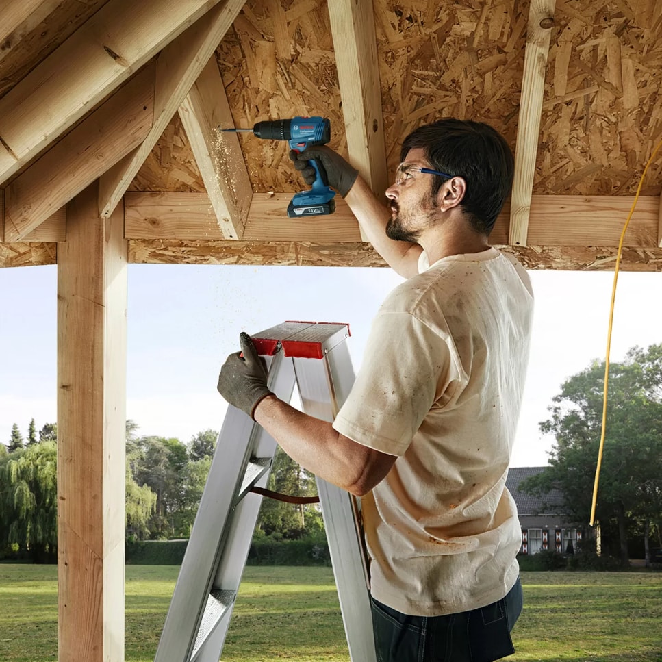 BOSCH Gsb 185-LI Kömürsüz Darbeli Çift Akülü(2* 2.0 Ah ) Matkap +82 Parça Uç Seti