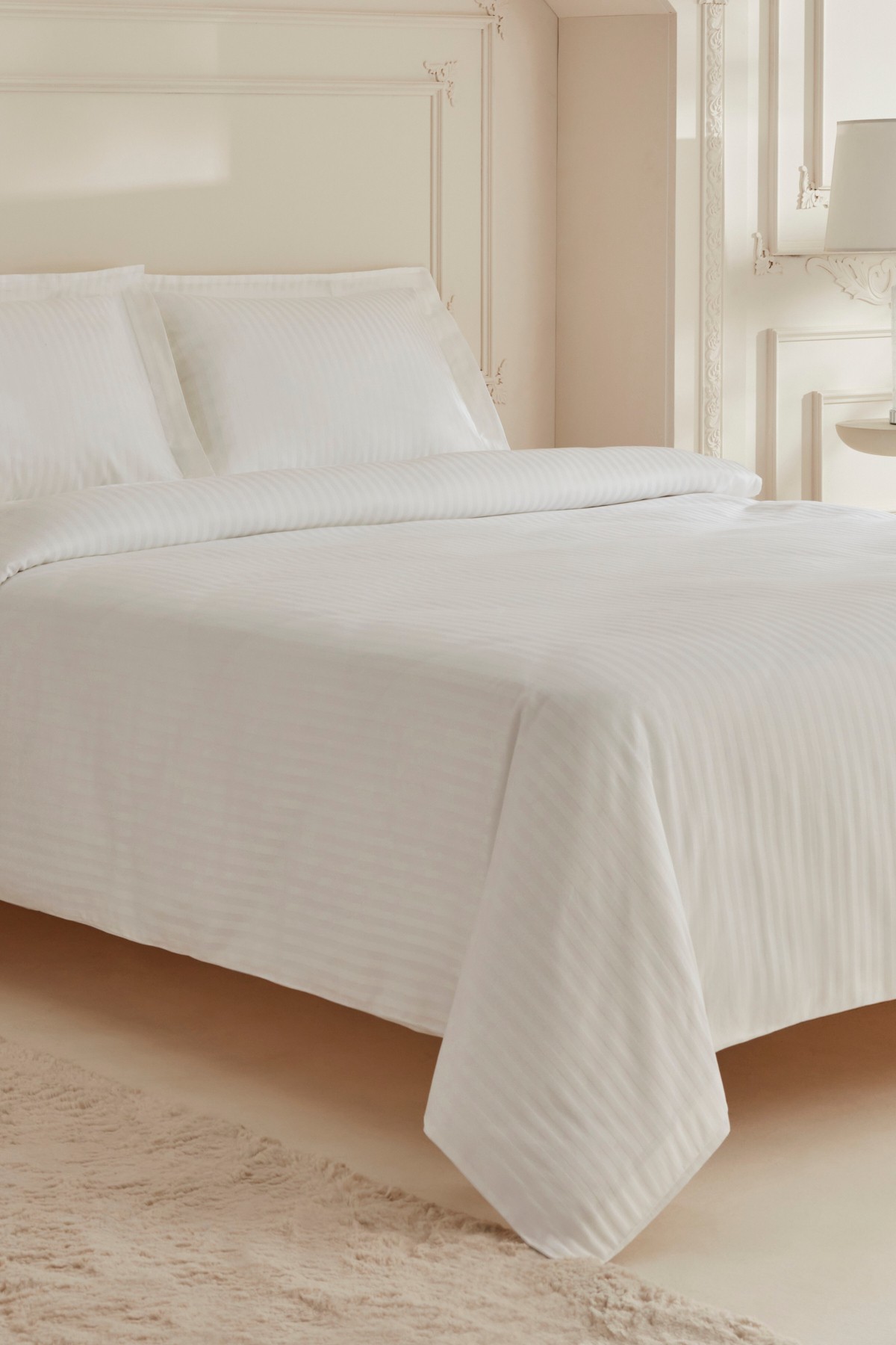White Collection Minas Çift Kişilik Çizgili Saten Nevresim Takımı Beyaz