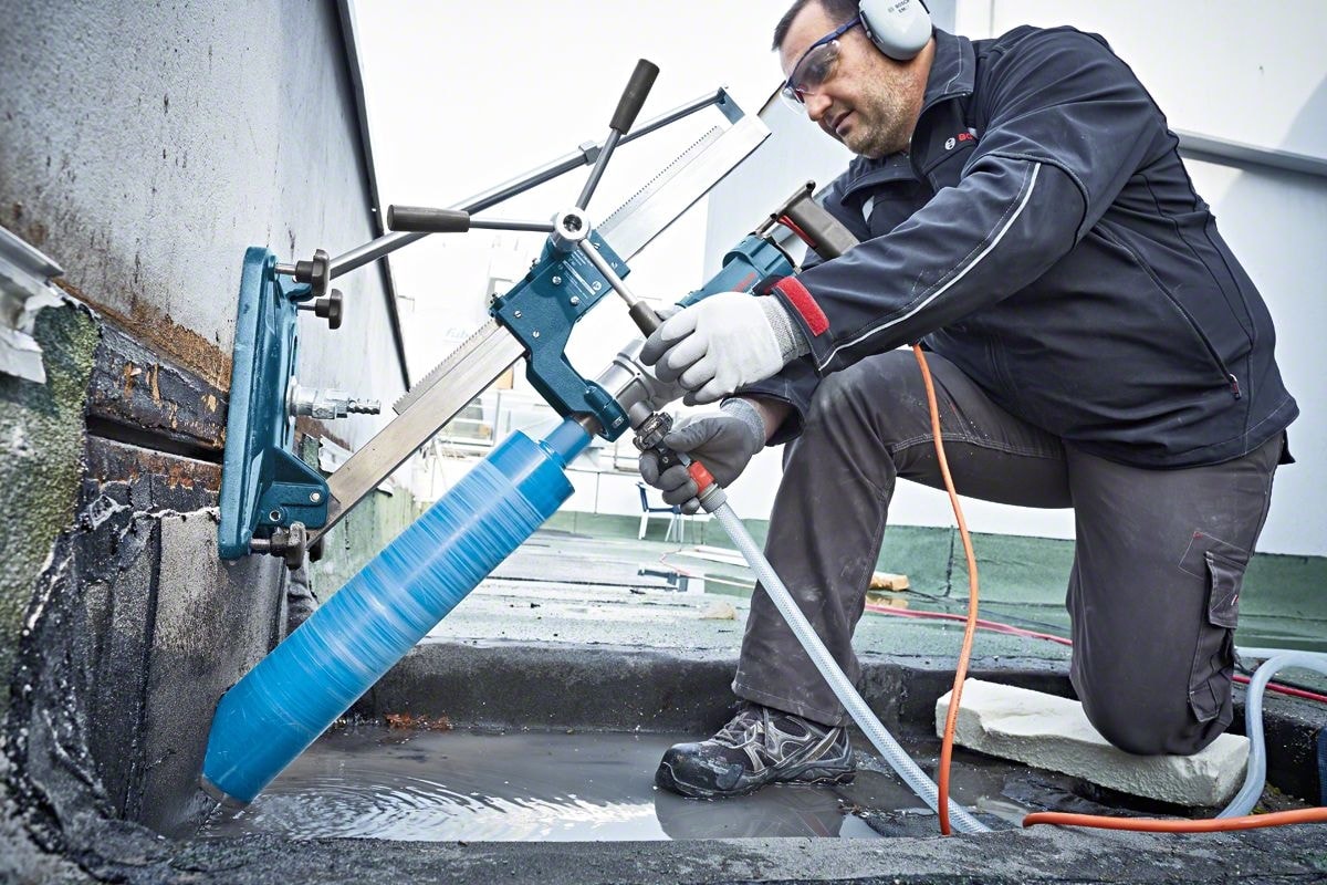 BOSCH - Standard Seri Beton Için 1 1/4'' Unc Girişli Sulu Elmas Karot Ucu 102MM