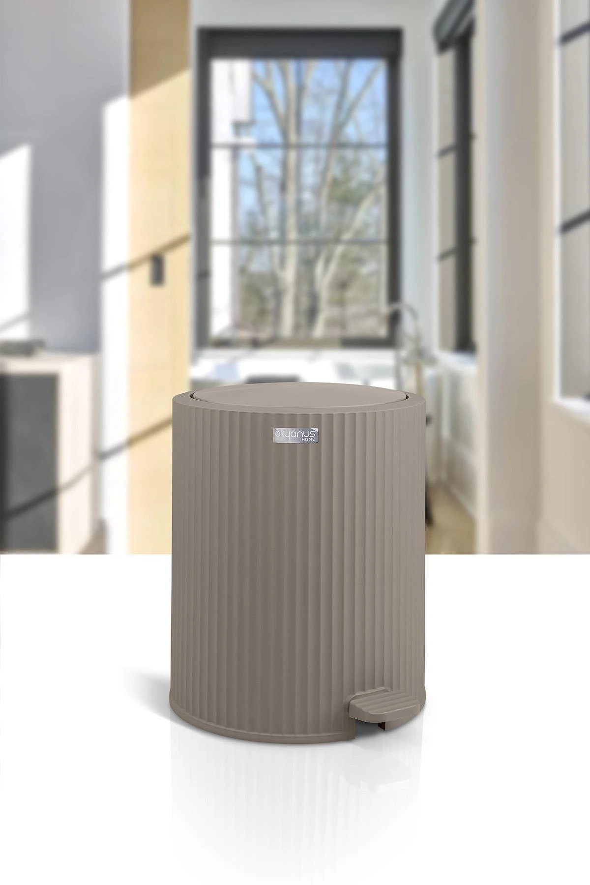 Coliseum Vizon Pedallı Çöp Kovası