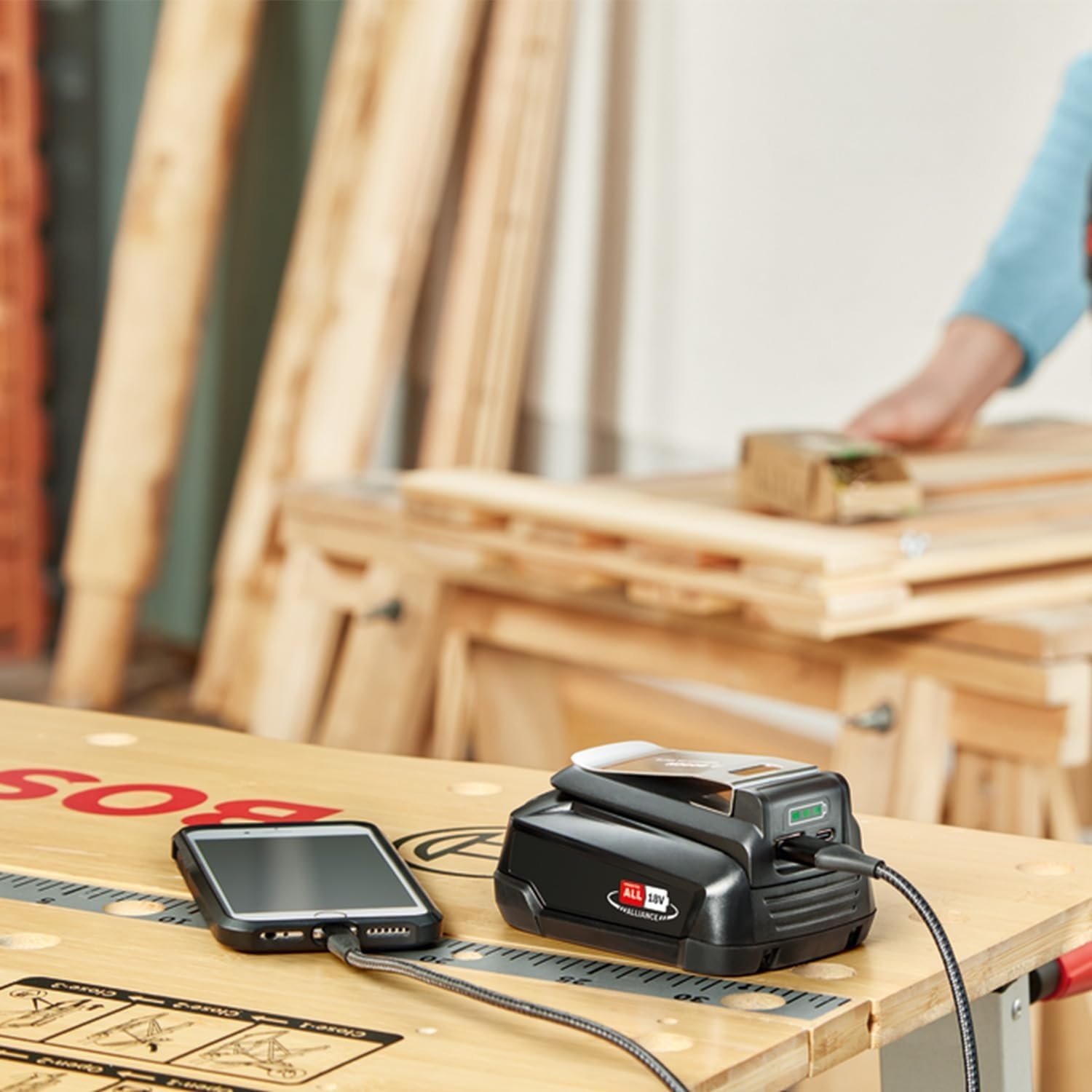 BOSCH Universalusb 18V-45 Powerbank Adaptör