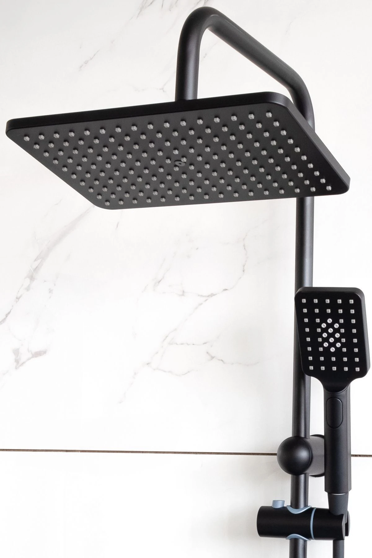 Banora Lux Kare Robot Duş Sistemi, Fonksiyonlu El Duşu, Paslanmaz Çelik, Standart Sabunluk, Siyah