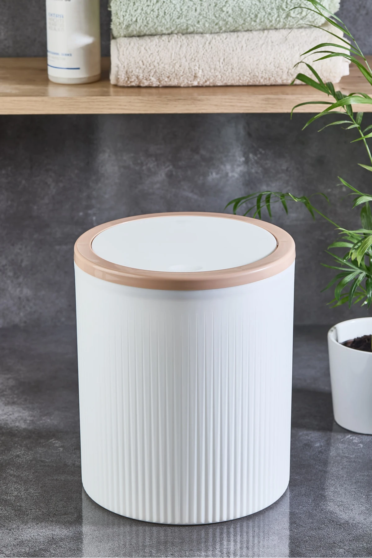 Büyük Çöp Kovası 7 Litre  – Ofis, Mutfak ve Banyo İçin Şık ve Kullanışlı Kova