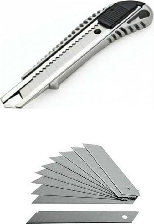 Metal Falçata ve 10 Adet Falçata Bıçağı Maket & Bıçak
