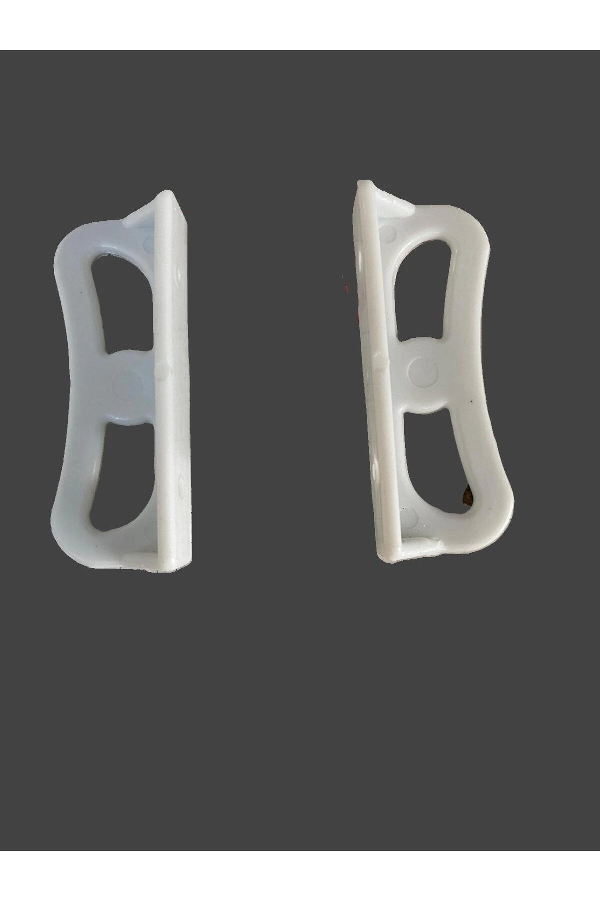 KAPI PENCERE SİNEKLİK TUTAMAĞI BEYAZ RENK 4 ADET TUTAMAK 8 ADET VİDA